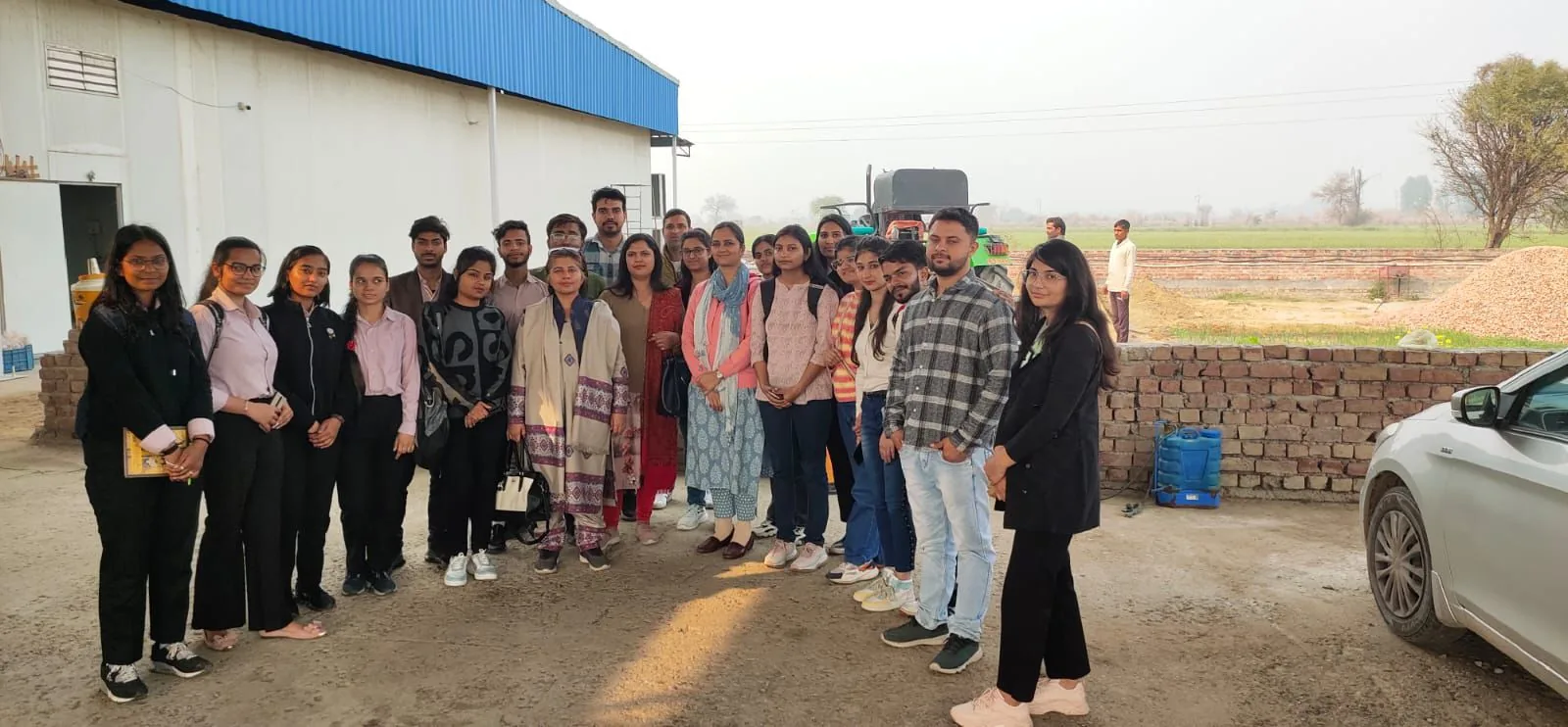 Dr. Sonia Dahiya demonstrating quality mushroom produce